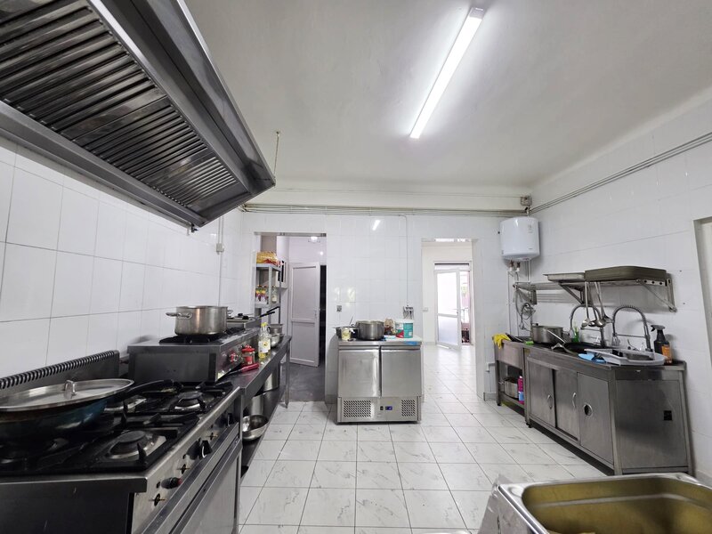 Sector 4, Restaurant la cheie  complet echipat si in functiune comision 0%